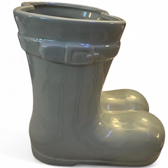 Green Ceramic Boot Planter​ - Picture 4 of 4